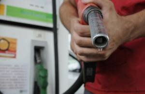 Postos do RS, SP e RJ venderão combustível mais barato nesta terça-feira