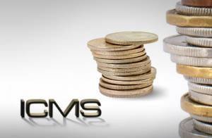 Governo negocia aumento do ICMS com base