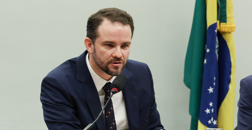 Ministro da Fazenda defende split payment e rebate críticas ao impacto no capital de giro