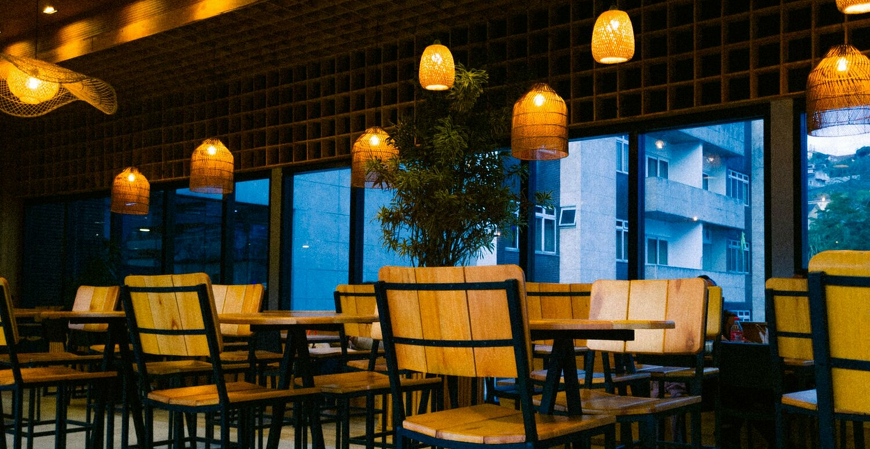 Empresários de bares e restaurantes ainda desconhecem impactos e cronograma da reforma tributária