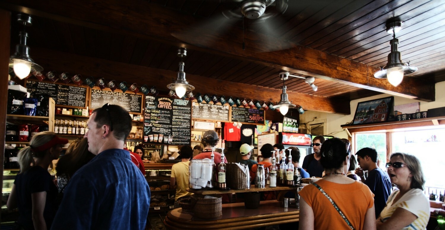 Bares e restaurantes represam preços para não perder clientes