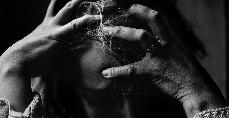 Burnout: síndrome afeta mais mulheres e pessoas não-binárias