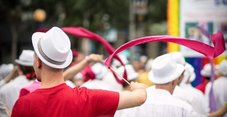 Carnaval deste ano deve gerar mais que o dobro de empregos que 2022