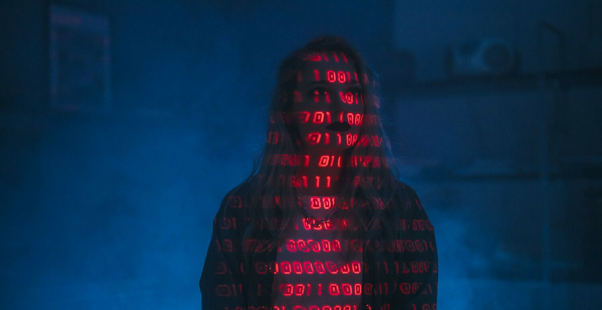 Criminosos abandonam o roubo de senhas e passam a fabricar identidades com Inteligência Artificial