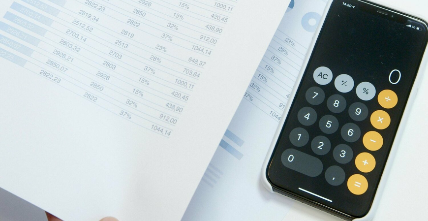 Ativos ocultos e a DCBE: o reflexo contábil da omissão de divisas nas demonstrações financeiras