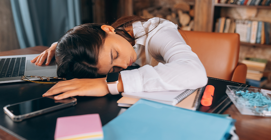 Sonecas no trabalho trazem mais produtividade