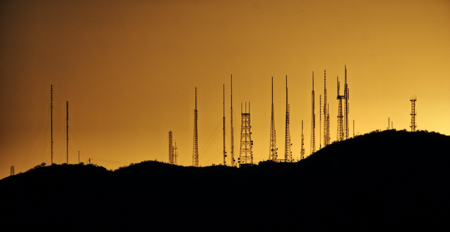 Entendendo os obstáculos tributários no setor de telecomunicações