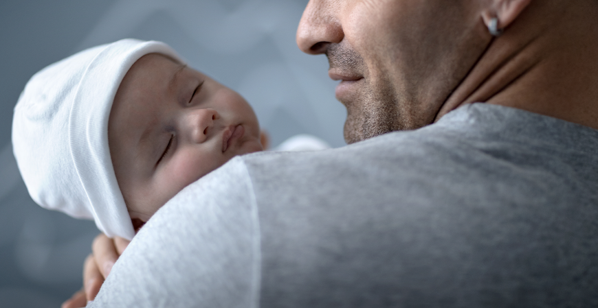 Projeto que amplia licença-paternidade para 20 dias deve ser votado hoje (4); aprovação pode ser travada por debate fiscal