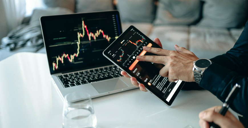 Com 79% das empresas adotando agentes de IA, metas de receita para 2026 entram em revisão