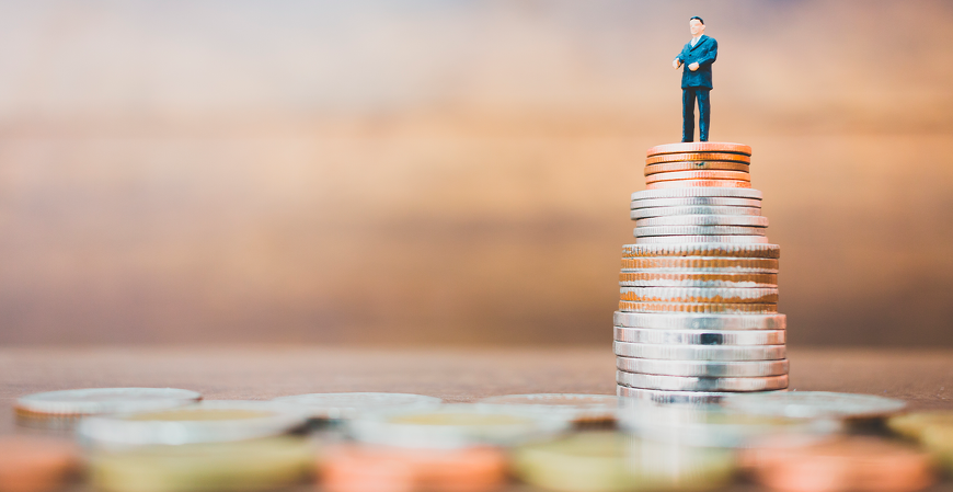 Imposto mínimo de 2% sobre grandes fortunas poderia arrecadar R$ 30 bilhões por ano no Brasil, aponta estudo