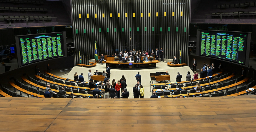 Senado pode votar PEC que reduz jornada de trabalho para 36 horas e amplia descanso semanal