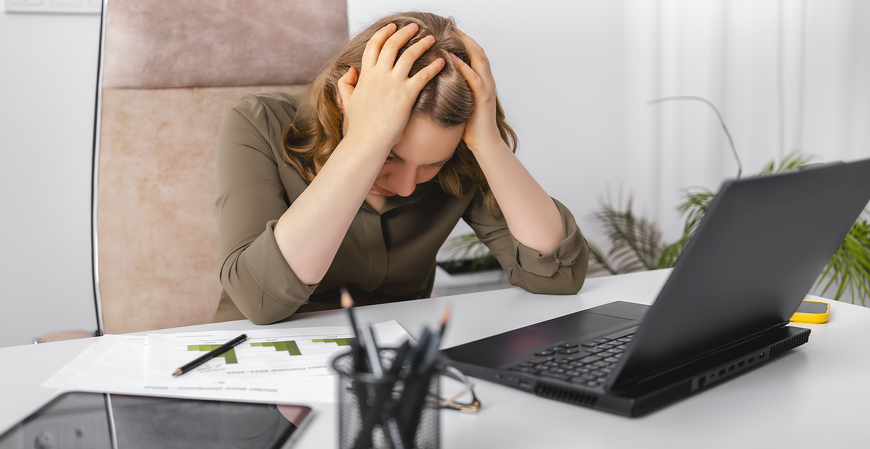 Riscos psicossociais atingem 58% dos trabalhadores e pressionam empresas com custos indiretos de até 90%