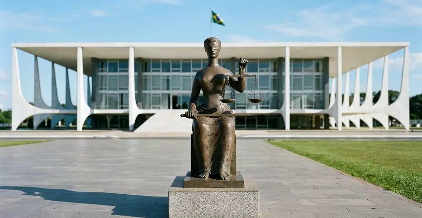 STF mantém sem data julgamento sobre ISS na base do PIS e da Cofins