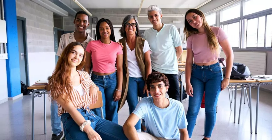 Projeto prevê redução de impostos para empresas que contratarem jovens