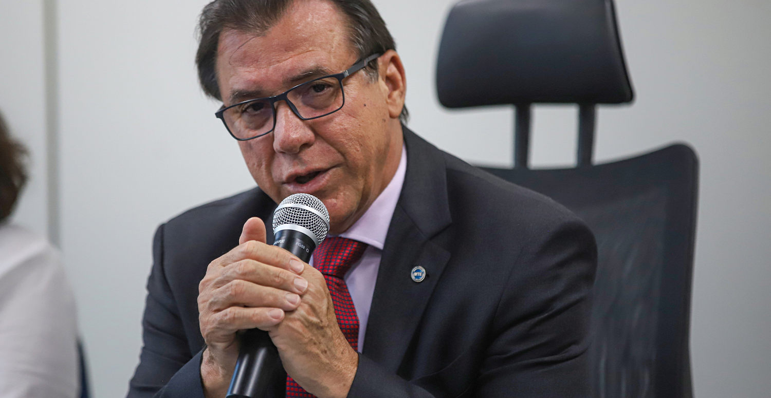 Ministro defende defende jornada de 4 dias úteis no Brasil