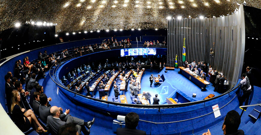 Senado aprova consignado para beneficiários do Auxílio Brasil