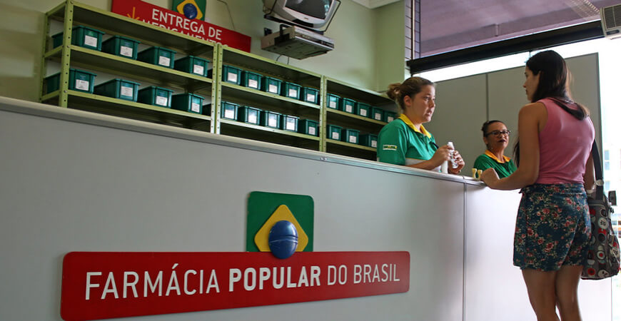 Bolsonaro corta 59% do orçamento da Farmácia Popular para 2023
