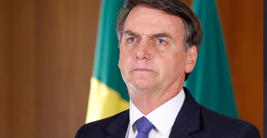 Bolsonaro promete Auxílio Brasil de R$ 800 para quem conseguir emprego