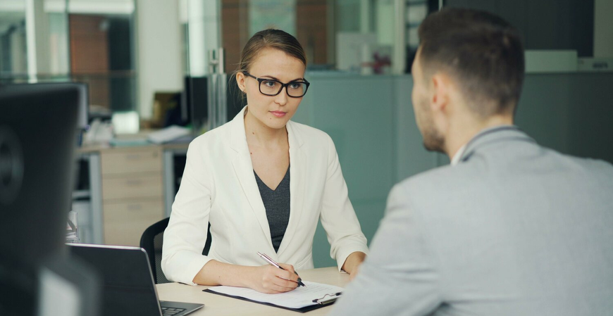 O algoritmo não tem CNPJ: quem responde pela IA no RH é a empresa