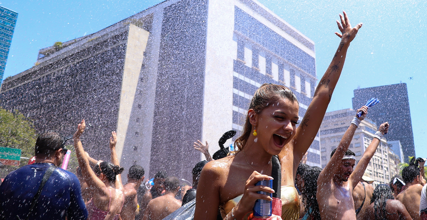 Comércio, correios e mais: saiba o que funciona no Carnaval