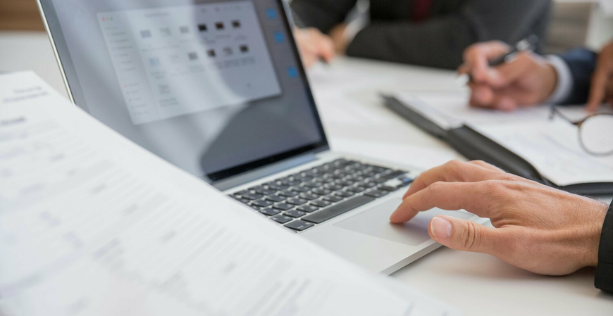 Emissão de notas fiscais com IBS e CBS avança na fase de testes