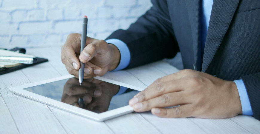 Assinaturas digitais e insegurança jurídica: entre a flexibilização e a necessidade de segurança