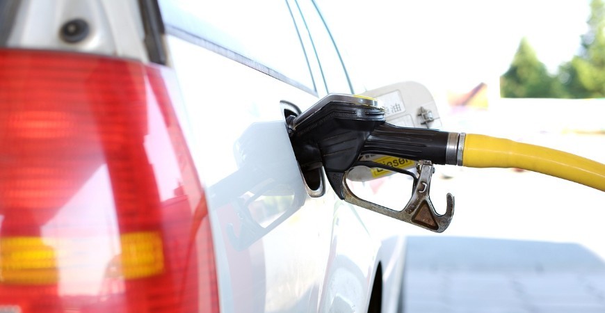 Impostos Federais sobre combustíveis voltam em março