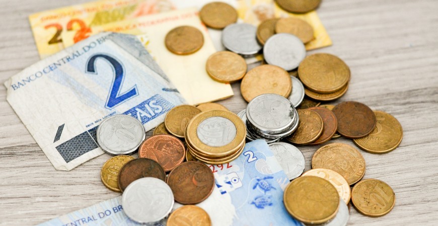 Salário mínimo em 2023 deve ser de R$ 1.320