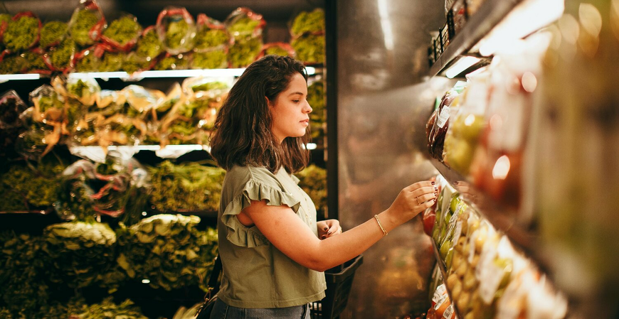 Vale-refeição já não garante alimentação durante todo o mês, revela pesquisa